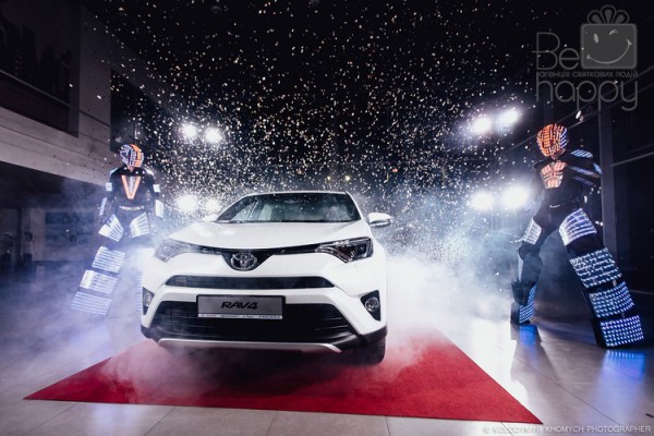 Презентація автомобіля  “TOYOTA RAW 4” - Фото 2