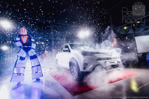 Презентація автомобіля  “TOYOTA RAW 4” - Фото 4