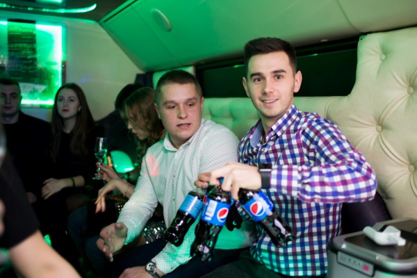 Polina’s Birthday!                                                                                                             Party bus! - Фото 12